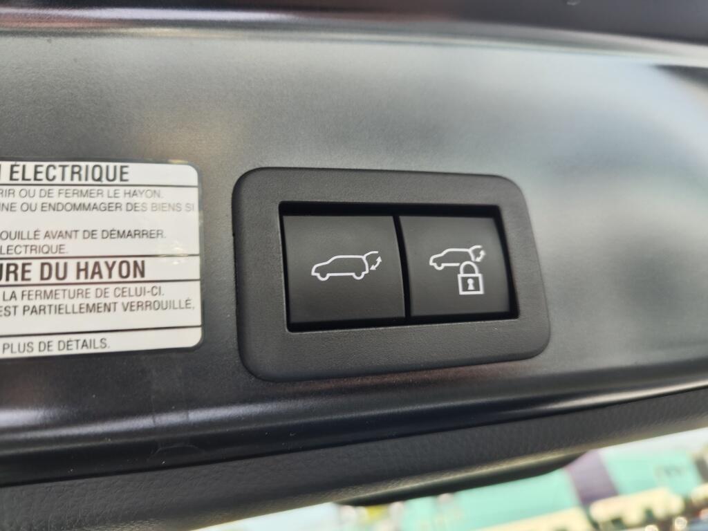 Toyota Yaris Cross 1.5 Hybrid Adventure | Trekhaak | El. Achterklep | All Seasons | Stoel & Stuurverwarming - Image 37