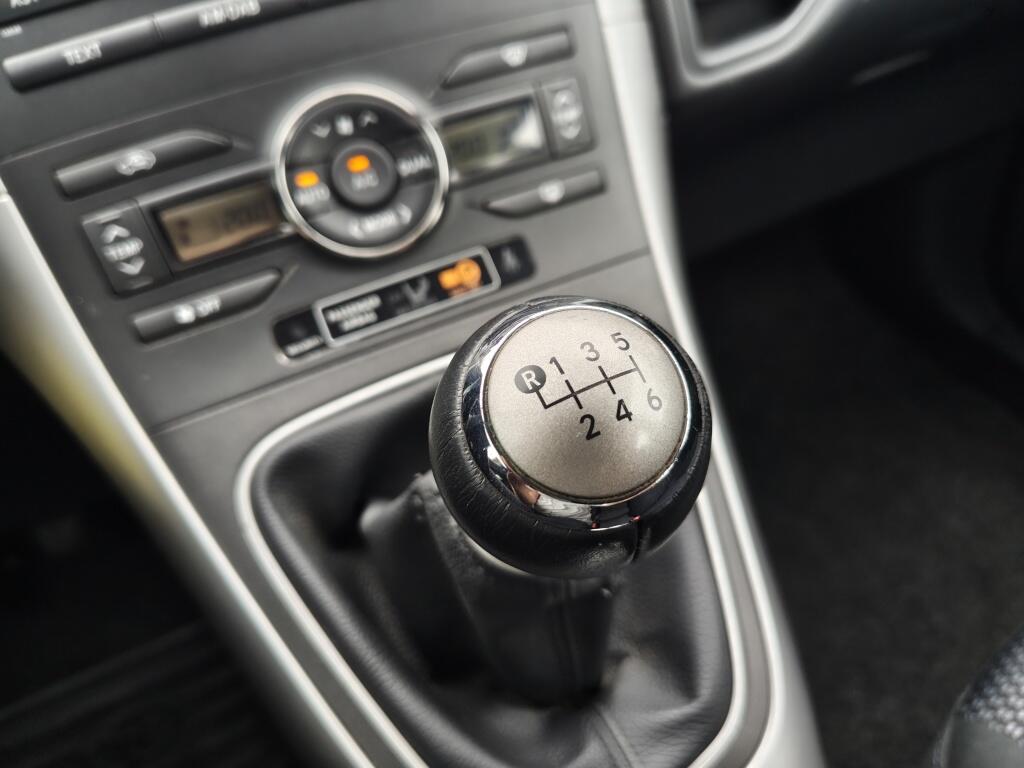 Toyota Auris 1.6 Aspiration | Cruise Control | Sensoren achter | Airco | Radio - Image 16