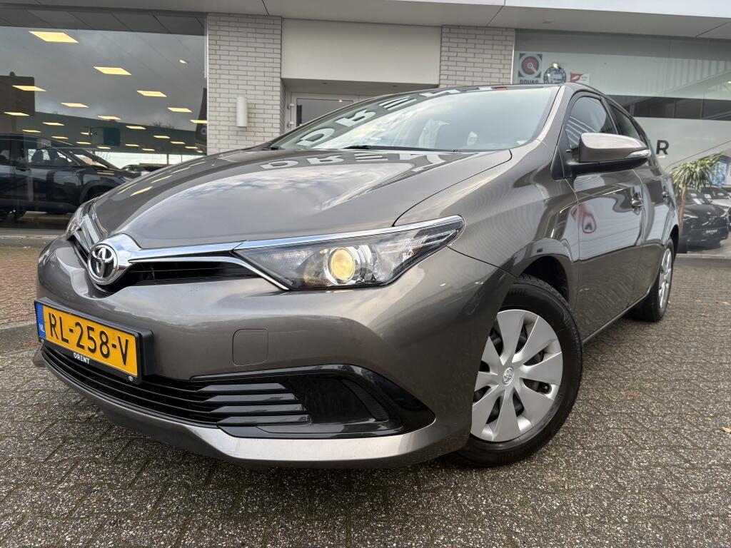 Toyota Auris 1.3 Now | Trekhaak | Bluetooth | Climate control | - Image 2