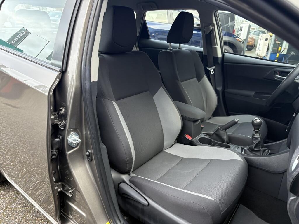 Toyota Auris 1.3 Now | Trekhaak | Bluetooth | Climate control | - Image 27