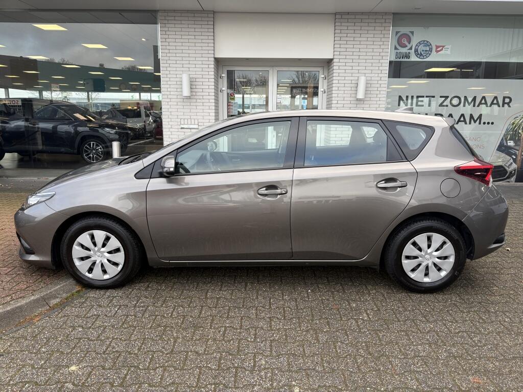 Toyota Auris 1.3 Now | Trekhaak | Bluetooth | Climate control | - Image 3
