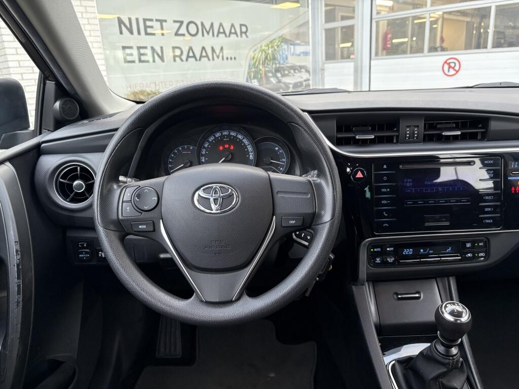 Toyota Auris 1.3 Now | Trekhaak | Bluetooth | Climate control | - Image 9