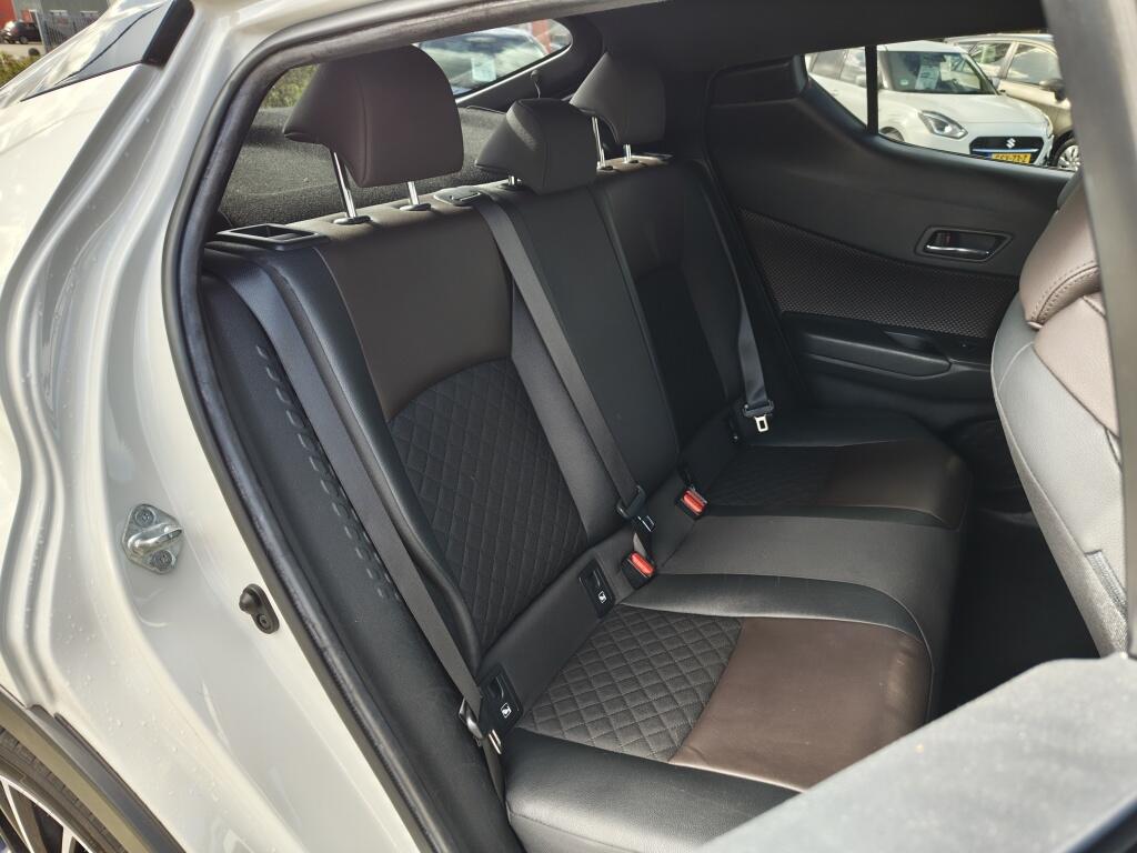 Toyota C-HR 1.2 Executive | Keyless Entry/Start | Sensoren v/a | Navi | Stoelverwarming - Image 34