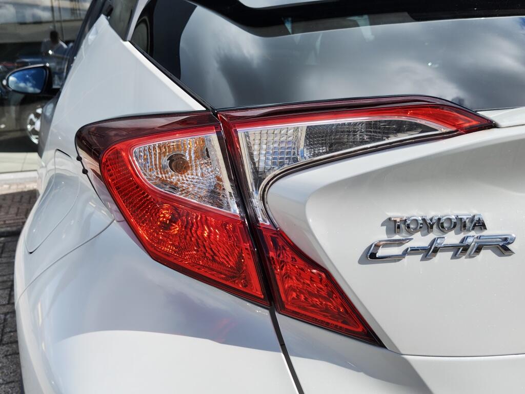 Toyota C-HR 1.2 Executive | Keyless Entry/Start | Sensoren v/a | Navi | Stoelverwarming - Image 38
