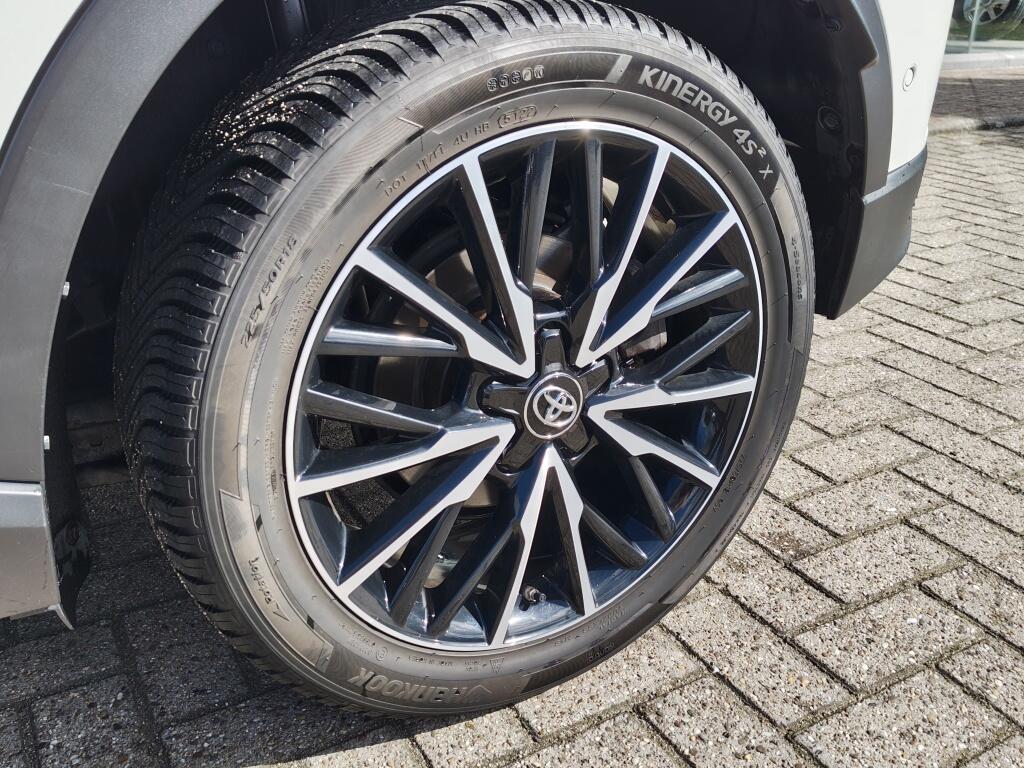 Toyota C-HR 1.2 Executive | Keyless Entry/Start | Sensoren v/a | Navi | Stoelverwarming - Image 41