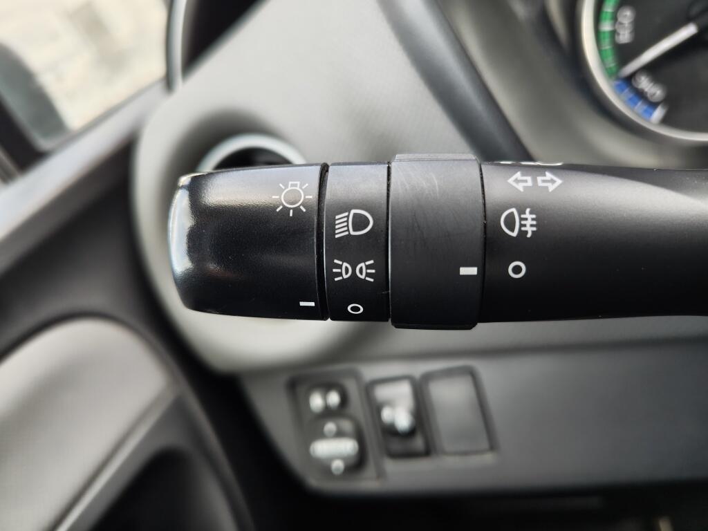 Toyota Yaris 1.5 Hybrid Design | Keyless Start | Airco | Radio | El. Climate - Image 11