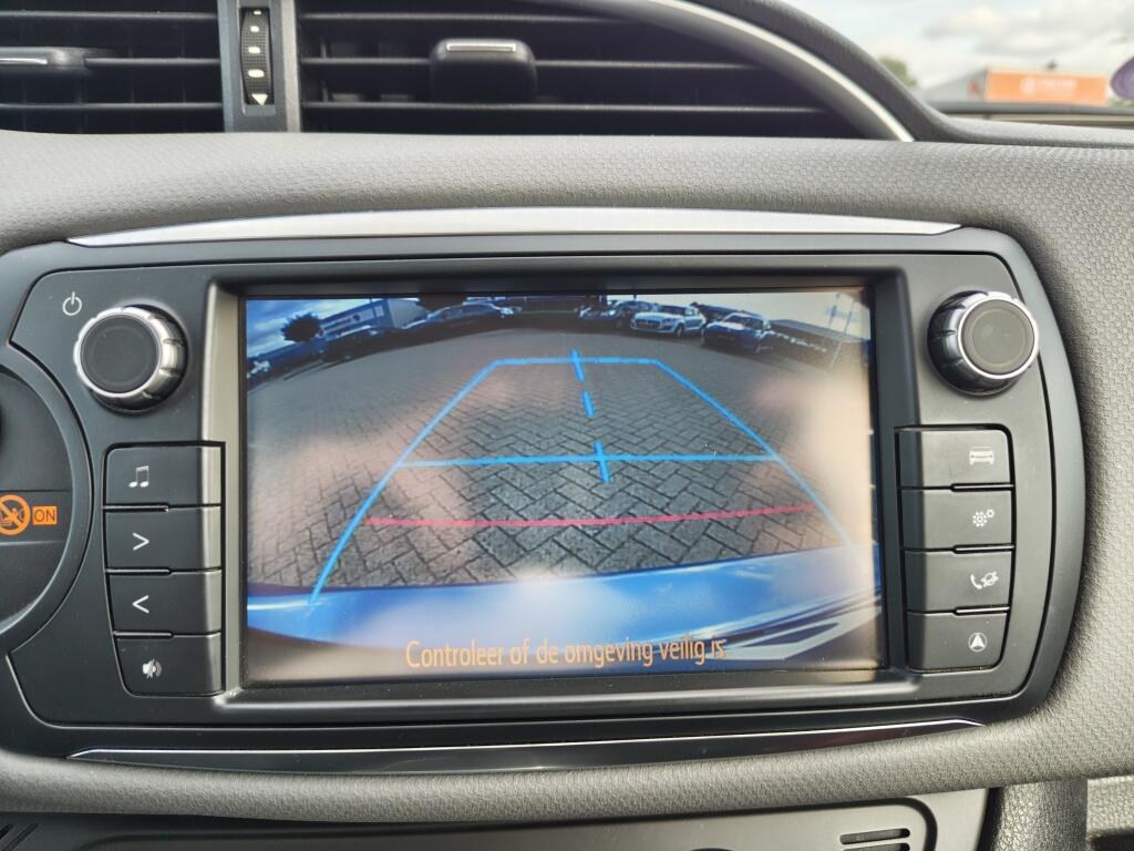 Toyota Yaris 1.5 Hybrid Design | Keyless Start | Airco | Radio | El. Climate - Image 17