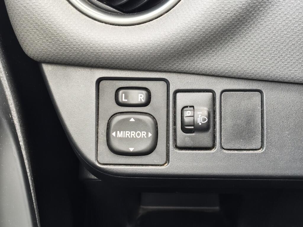 Toyota Yaris 1.5 Hybrid Design | Keyless Start | Airco | Radio | El. Climate - Image 23