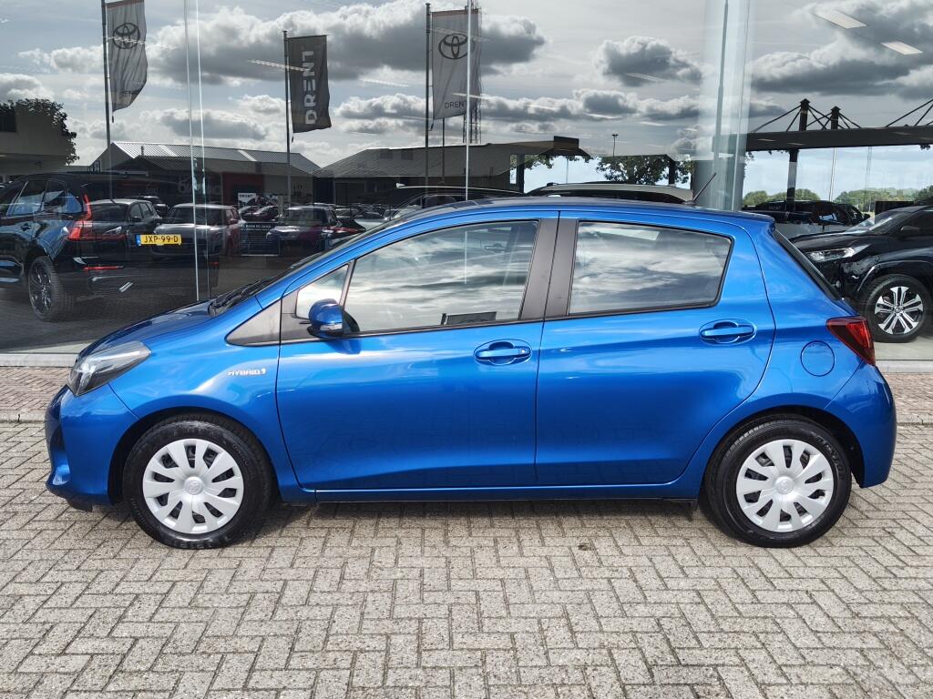 Toyota Yaris 1.5 Hybrid Design | Keyless Start | Airco | Radio | El. Climate - Image 3