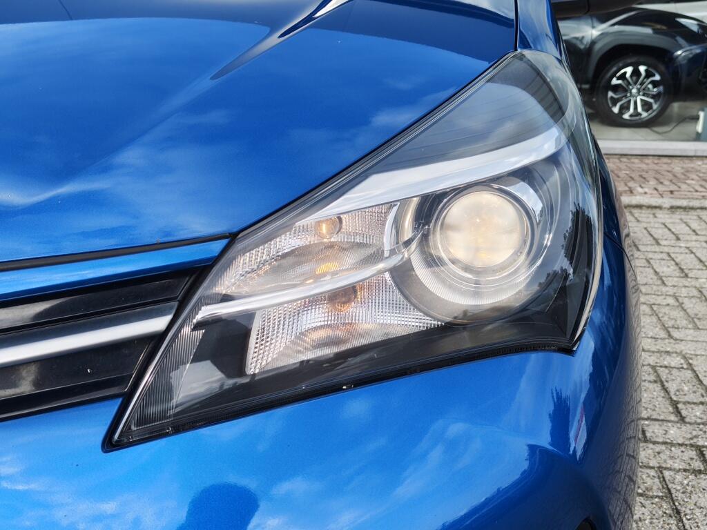 Toyota Yaris 1.5 Hybrid Design | Keyless Start | Airco | Radio | El. Climate - Image 33