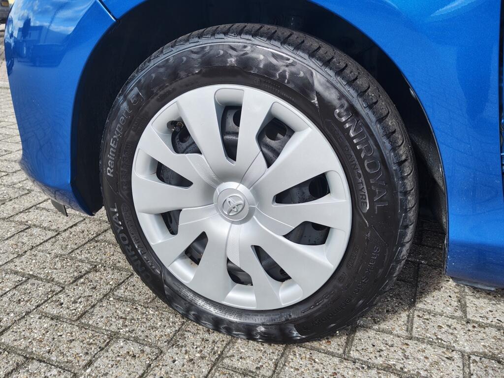 Toyota Yaris 1.5 Hybrid Design | Keyless Start | Airco | Radio | El. Climate - Image 36