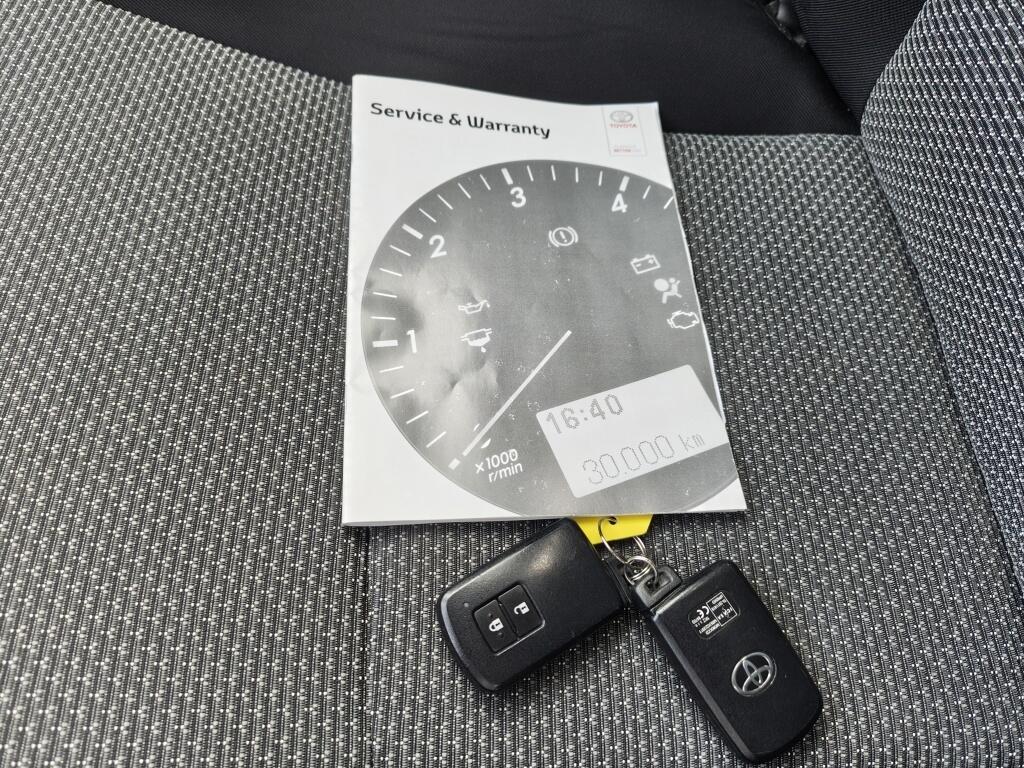 Toyota Yaris 1.5 Hybrid Design | Keyless Start | Airco | Radio | El. Climate - Image 38