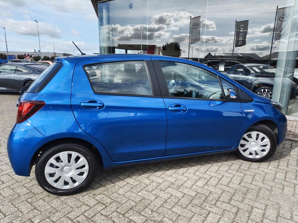 Toyota Yaris 1.5 Hybrid Design | Keyless Start | Airco | Radio | El. Climate - Image 5