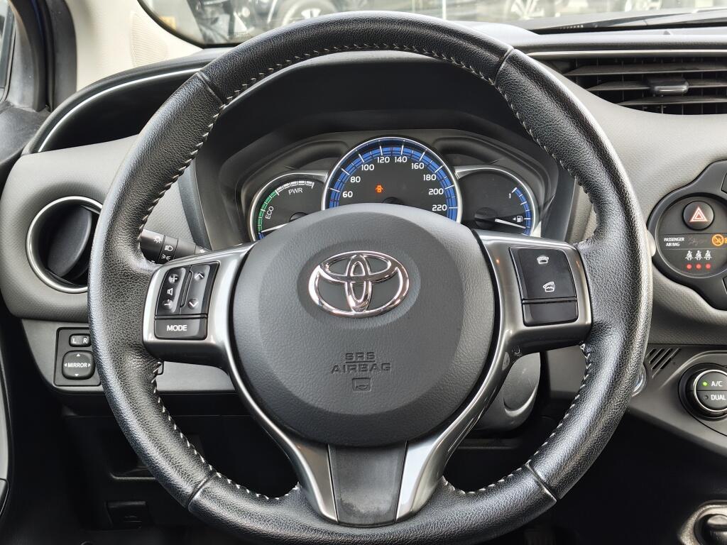 Toyota Yaris 1.5 Hybrid Design | Keyless Start | Airco | Radio | El. Climate - Image 9