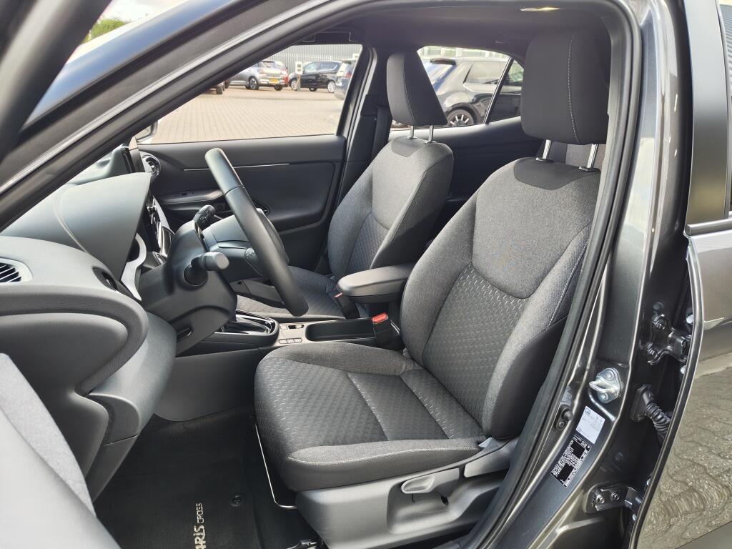Toyota Yaris Cross 1.5 Hybrid 115 Dynamic | Sensoren v/a | Navi | Stoelverwarming | - Image 27