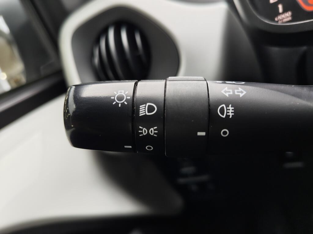 Toyota Aygo 1.0 VVT-i x-play | NL Auto | Airco | Dealer Onderhouden | - Image 11