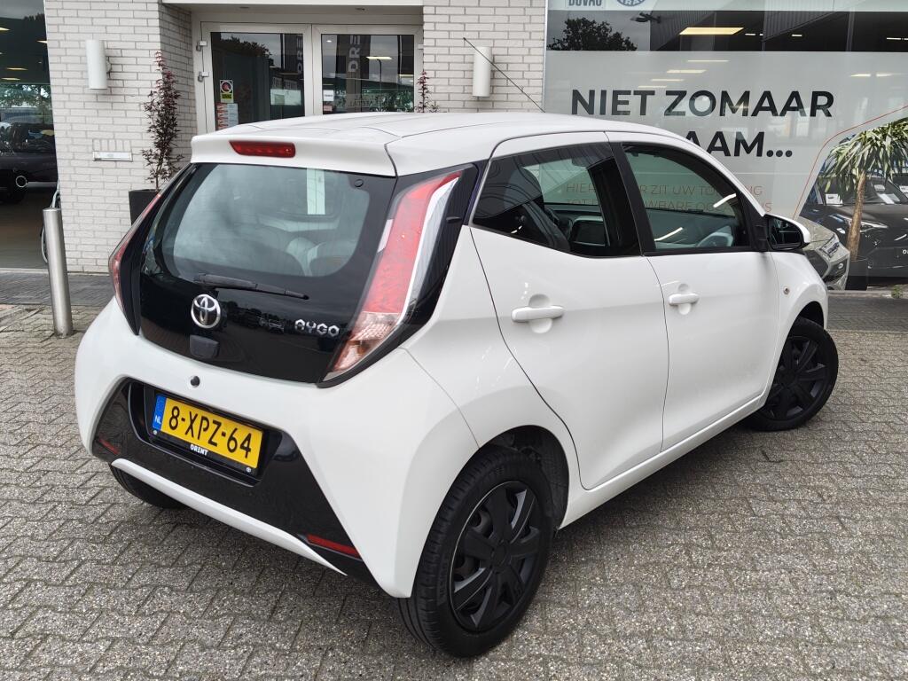 Toyota Aygo 1.0 VVT-i x-play | NL Auto | Airco | Dealer Onderhouden | - Image 4