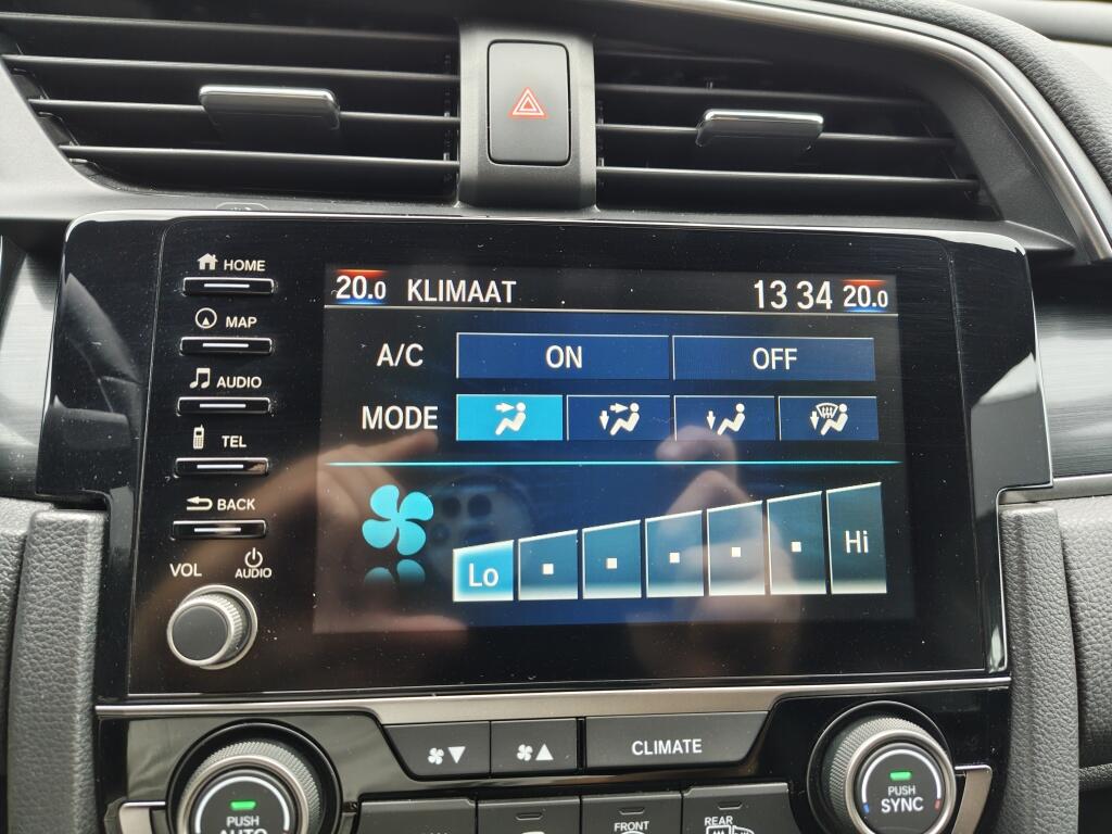 Honda Civic 1.0 i-VTEC Elegance | Automaat | Trekhaak | Sensoren v/a | Stoelverwarming - Image 19