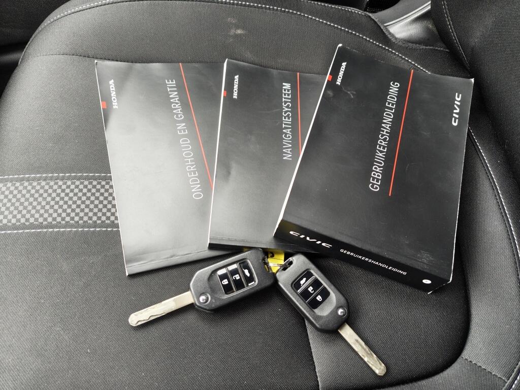 Honda Civic 1.0 i-VTEC Elegance | Automaat | Trekhaak | Sensoren v/a | Stoelverwarming - Image 41