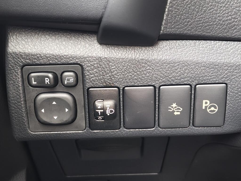 Toyota Auris Touring Sports 1.8 Hybrid Business Plus | All Season | Trekhaak | Sensoren v/a | Stoelver - Image 25