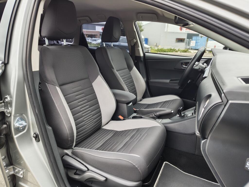 Toyota Auris Touring Sports 1.8 Hybrid Business Plus | All Season | Trekhaak | Sensoren v/a | Stoelver - Image 31