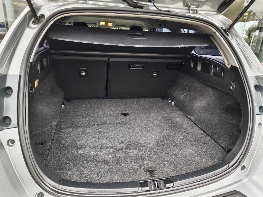 Toyota Auris Touring Sports 1.8 Hybrid Business Plus | All Season | Trekhaak | Sensoren v/a | Stoelver - Image 34