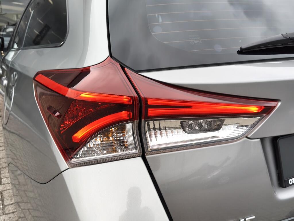 Toyota Auris Touring Sports 1.8 Hybrid Business Plus | All Season | Trekhaak | Sensoren v/a | Stoelver - Image 37