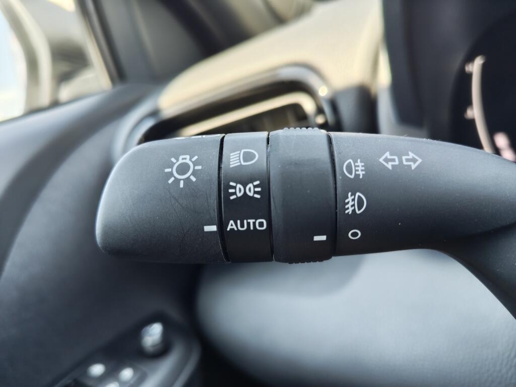 Toyota Yaris Cross 1.5 Hybrid 115 Dynamic | Stoel/Stuurverwarming | Android Auto - Image 11