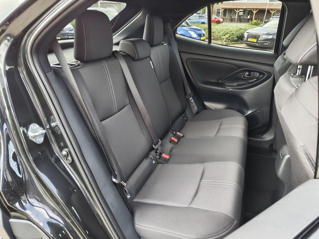 Toyota Yaris Cross 1.5 Hybrid 130 First Edition | Comfort Pack | Sensoren v/a | Stoelverw - Image 32