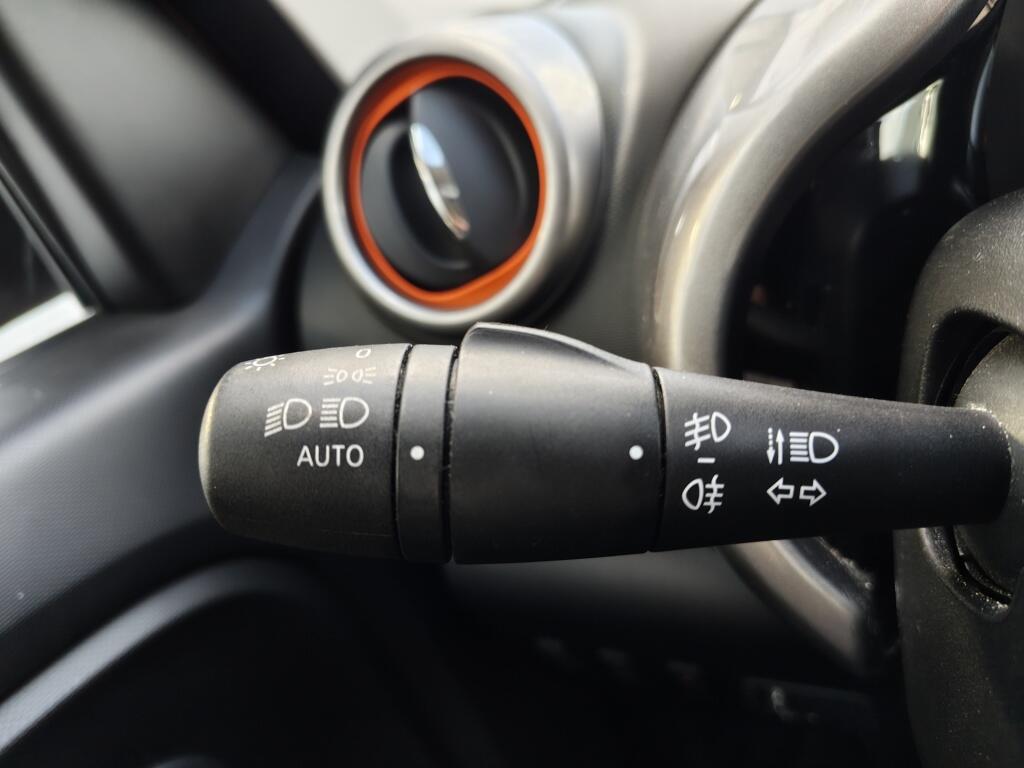 Renault Twingo 0.9 TCe GT | Cruise Control | Stoelverwarming | Navi | Achteruitrijcamera - Image 11