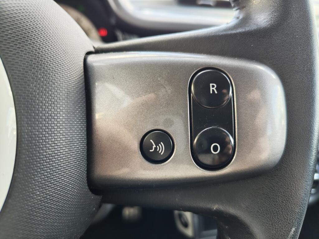 Renault Twingo 0.9 TCe GT | Cruise Control | Stoelverwarming | Navi | Achteruitrijcamera - Image 14