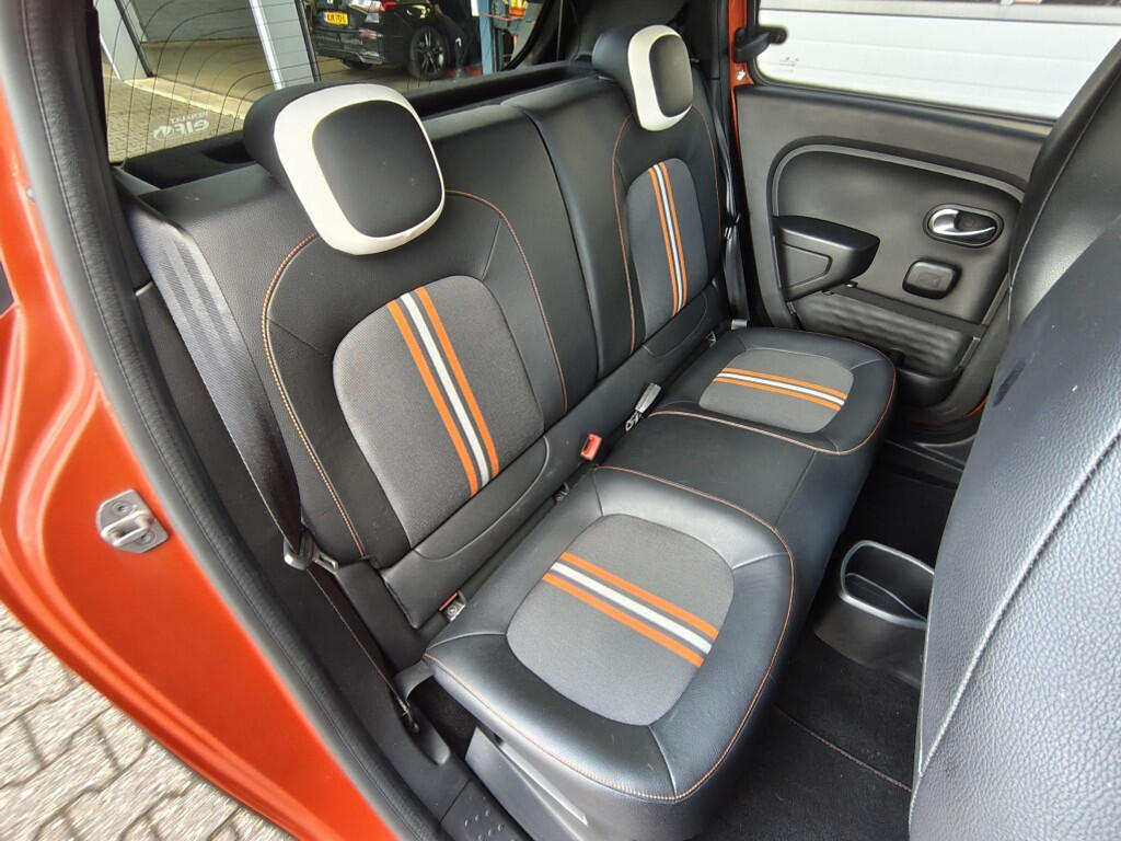 Renault Twingo 0.9 TCe GT | Cruise Control | Stoelverwarming | Navi | Achteruitrijcamera - Image 29