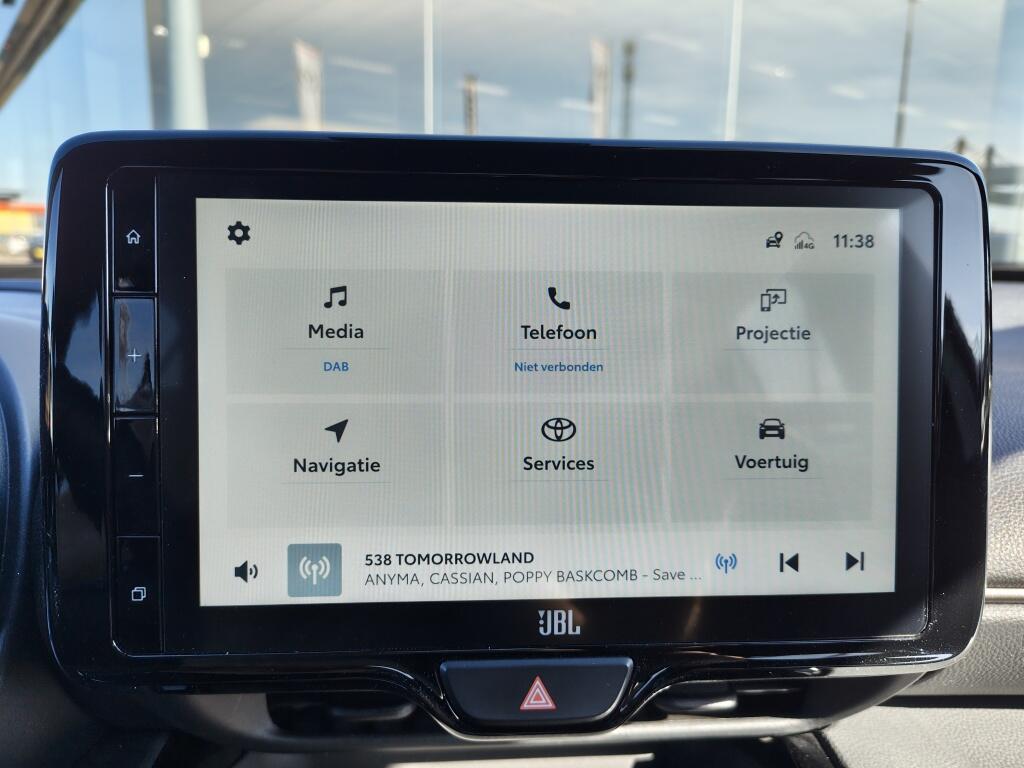 Toyota Yaris Cross 1.5 Hybrid GR Sport | JBL | Sensoren v/a | El. Achterklep | Stoelverwarming - Image 17