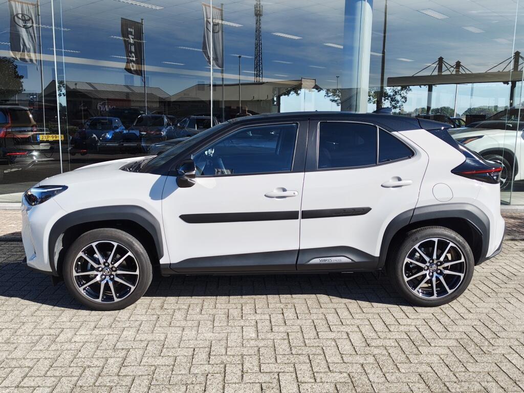 Toyota Yaris Cross 1.5 Hybrid GR Sport | JBL | Sensoren v/a | El. Achterklep | Stoelverwarming - Image 3