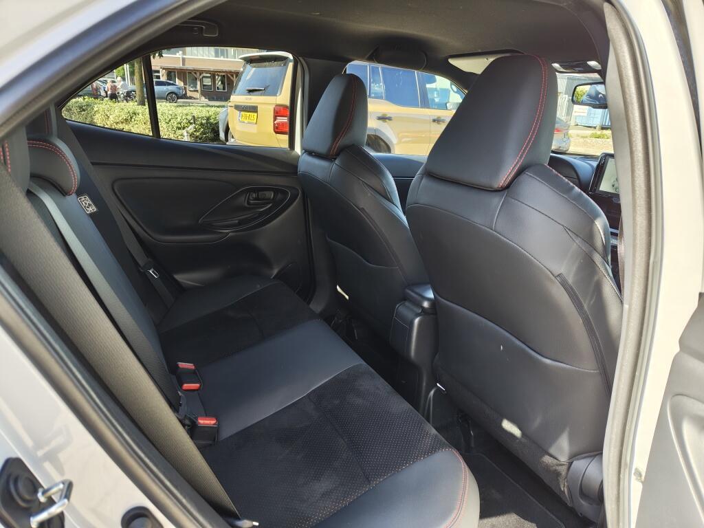 Toyota Yaris Cross 1.5 Hybrid GR Sport | JBL | Sensoren v/a | El. Achterklep | Stoelverwarming - Image 35