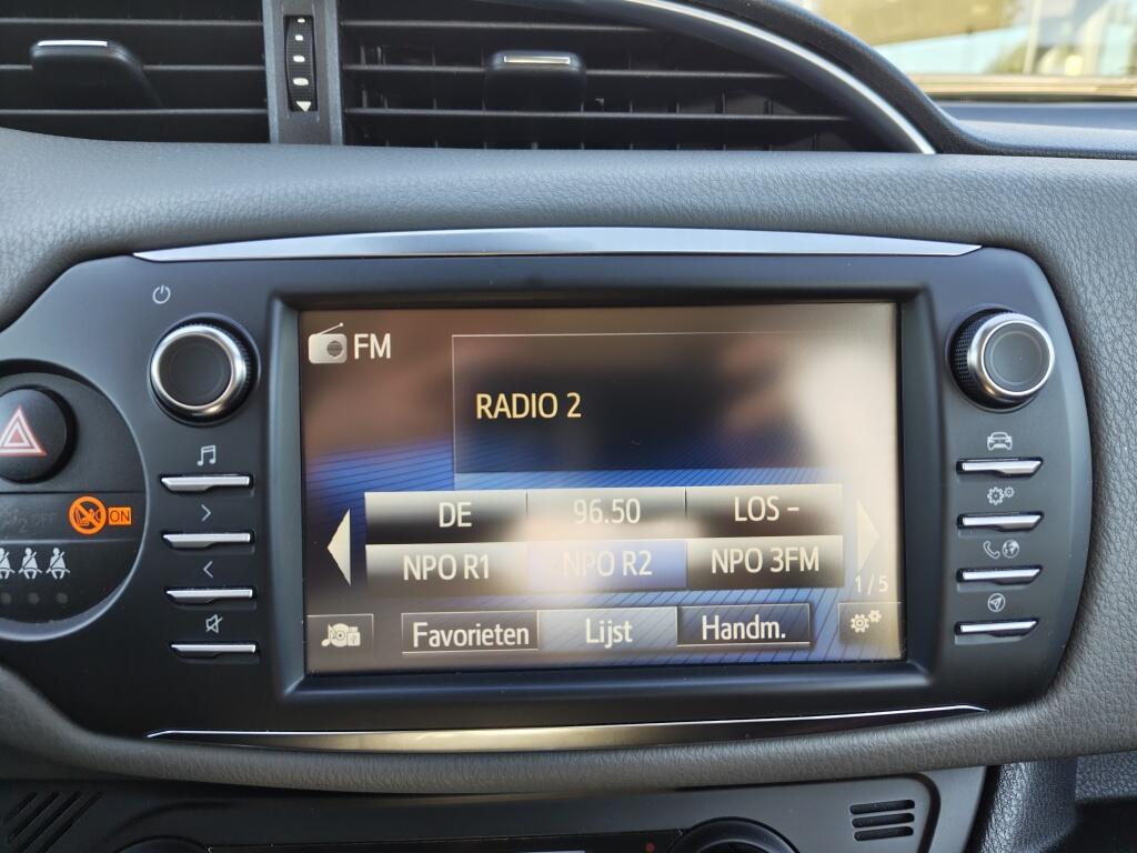Toyota Yaris 1.5 Hybrid Aspiration | Stoelverwarming | Navi | El. Climate Control - Image 16