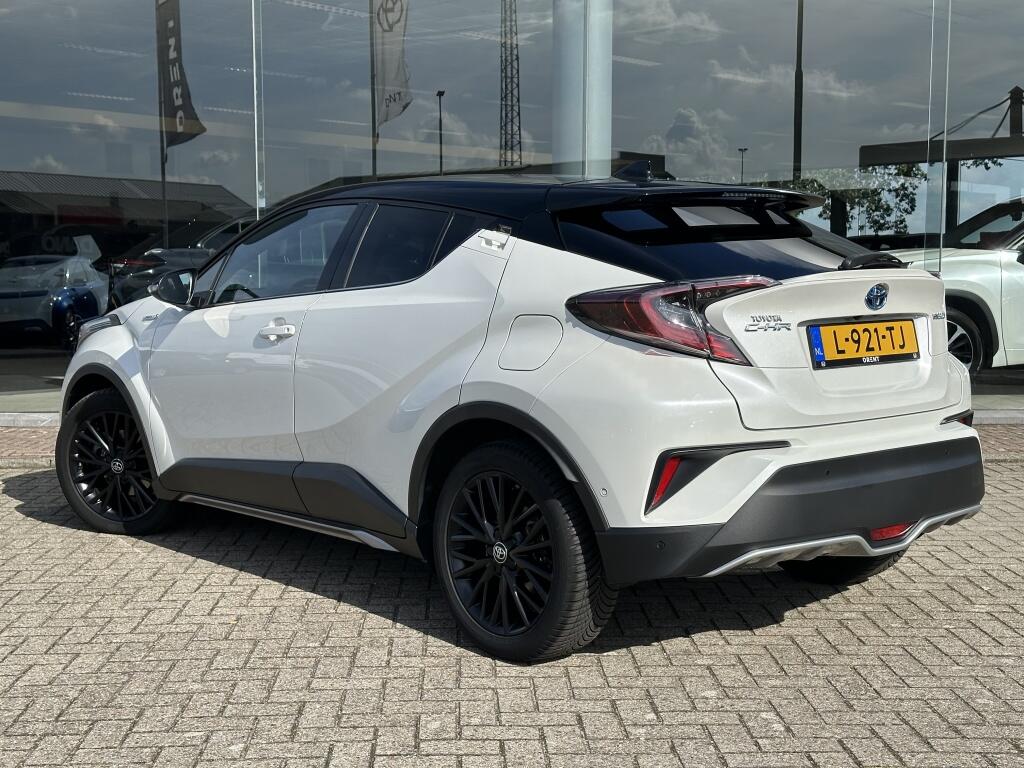 Toyota C-HR 1.8 Hybrid Bi-Tone Plus | CARPLAY | All seasons | JBL | Blind spot - Image 7