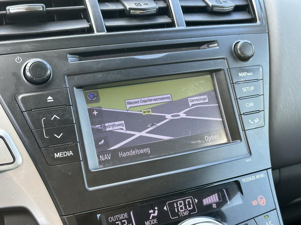 Toyota Prius Wagon 1.8 Aspiration | Panoramadak | HUD | 7-persoons! - Image 15