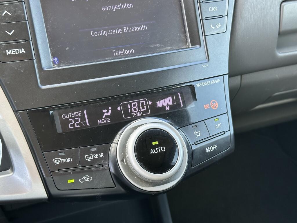 Toyota Prius Wagon 1.8 Aspiration | Panoramadak | HUD | 7-persoons! - Image 18
