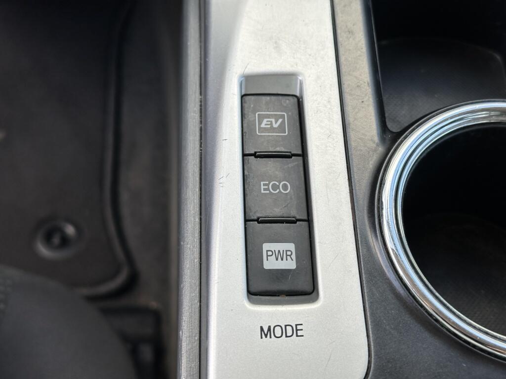 Toyota Prius Wagon 1.8 Aspiration | Panoramadak | HUD | 7-persoons! - Image 20