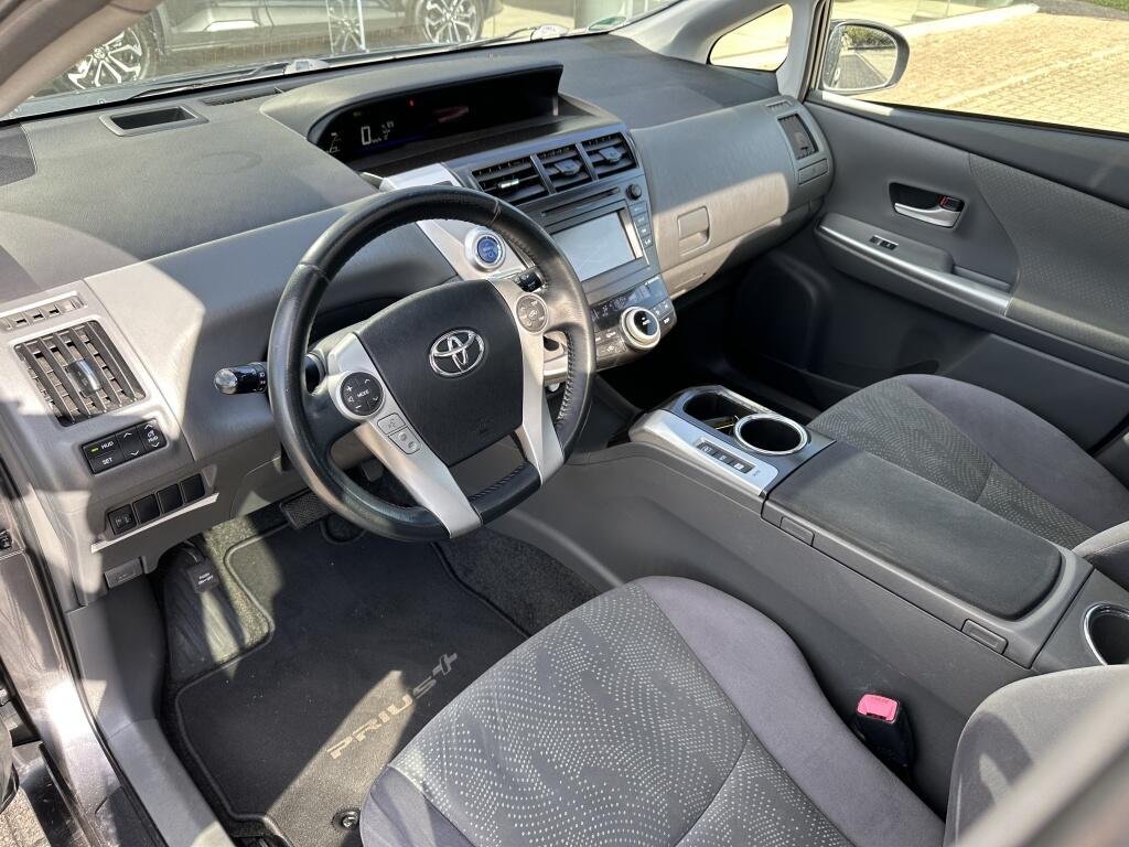 Toyota Prius Wagon 1.8 Aspiration | Panoramadak | HUD | 7-persoons! - Image 9