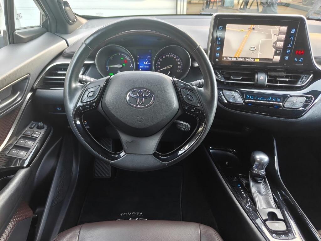 Toyota C-HR 1.8 Hybrid Executive - Image 14