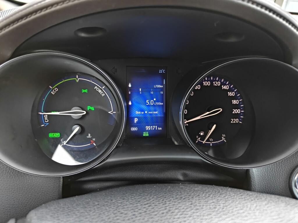 Toyota C-HR 1.8 Hybrid Executive - Image 16