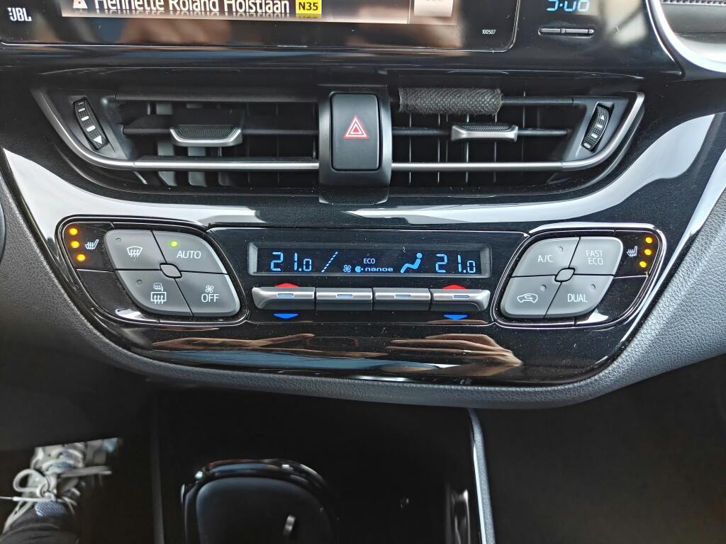 Toyota C-HR 1.8 Hybrid Executive - Image 24