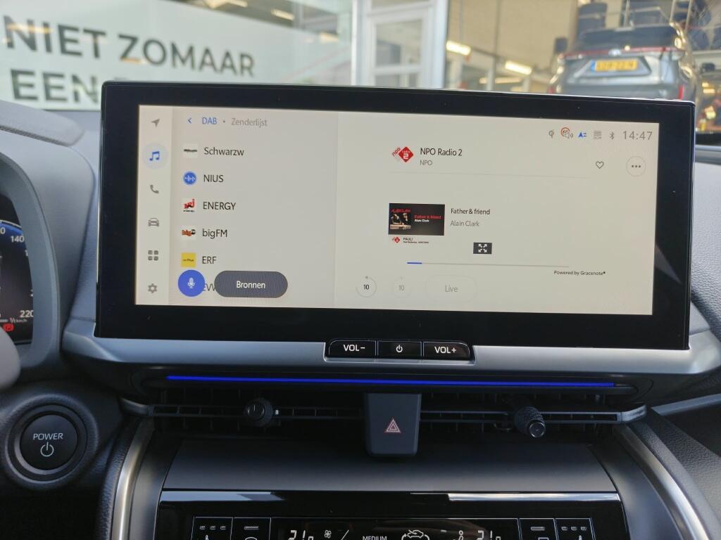 Toyota C-HR 2.0 PHEV 200 GR SP - Image 21