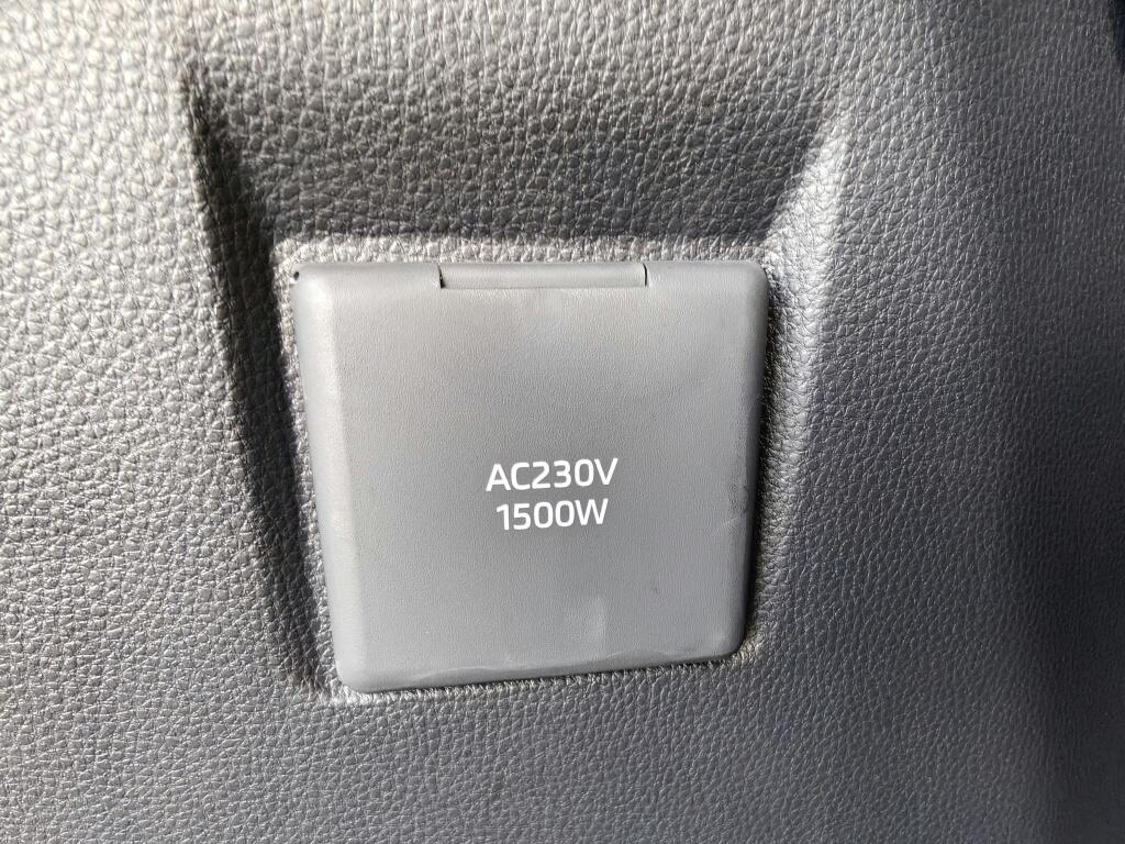 Toyota C-HR 2.0 PHEV 200 GR SP - Image 22