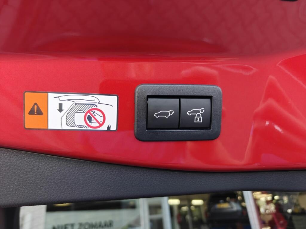 Toyota C-HR 2.0 PHEV 200 GR SP - Image 25