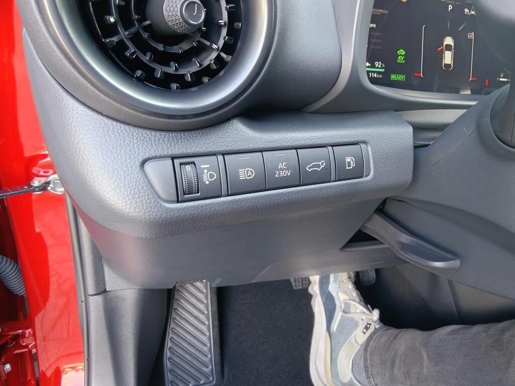 Toyota C-HR 2.0 PHEV 200 GR SP - Image 7