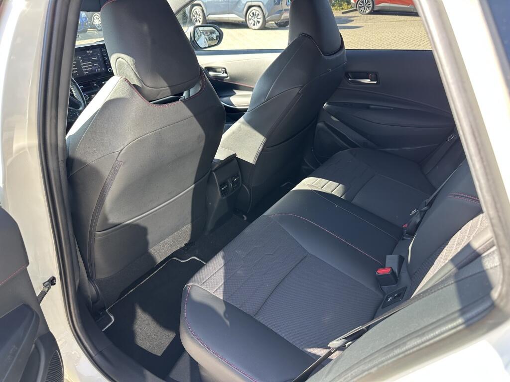 Toyota Corolla Touring Sports 1.8 Hybrid Style | PDC | Stoel- en stuurverwarming - Image 26