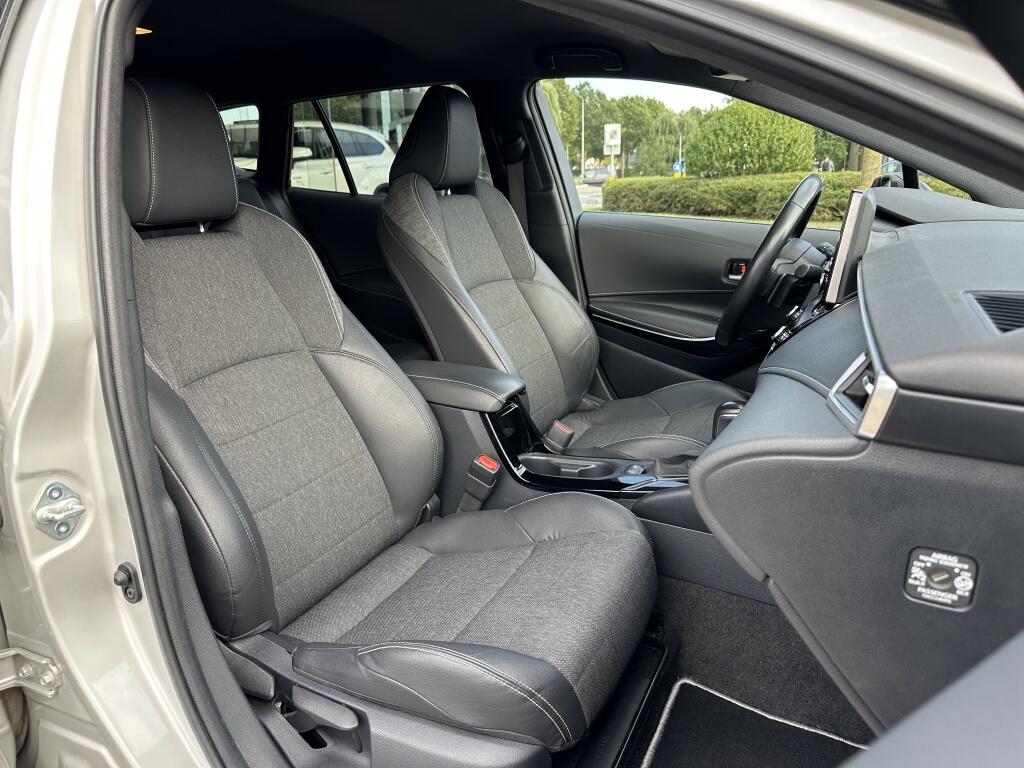 Toyota Corolla Touring Sports 2.0 Hybrid Style | Trekhaak | HUD | Stuur- en stoelverwarming - Image 24